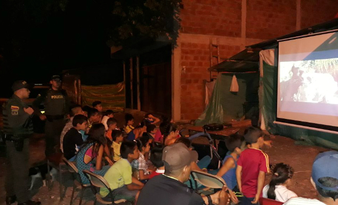 ‘Juntos-por-los-niños’-llevamos-“cine-al-parque”-en-el-municipio-de-Cubarral