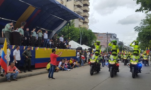 Más de 1.000 uniformados participaron del tradicional desfile de la fiesta patria