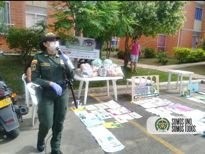 concurso de dibujo para motivar a los héroes de la salud 