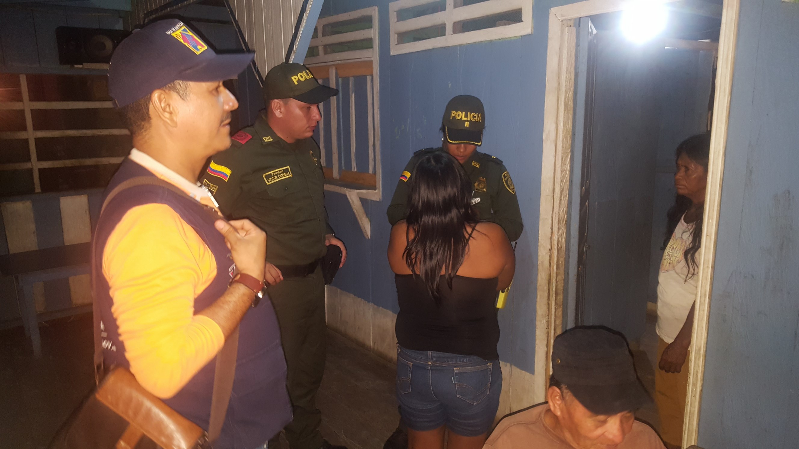 Tienda, bares, tabernas y expendios de licor fueron visitados por las autoridades  