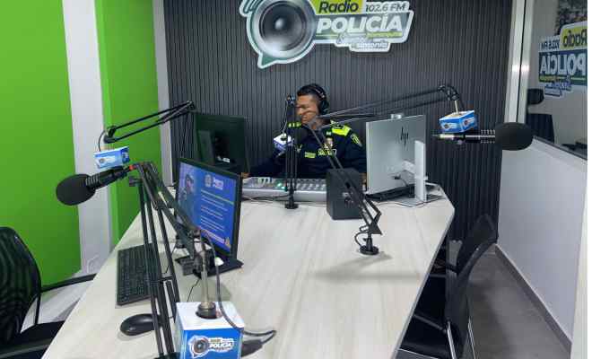 Apertura de convocatoria dirigida a ingenieros electrónicos interesados en contribuir al fortalecimiento tecnológico de la emisora de la Policía Metropolitana de Barranquilla.