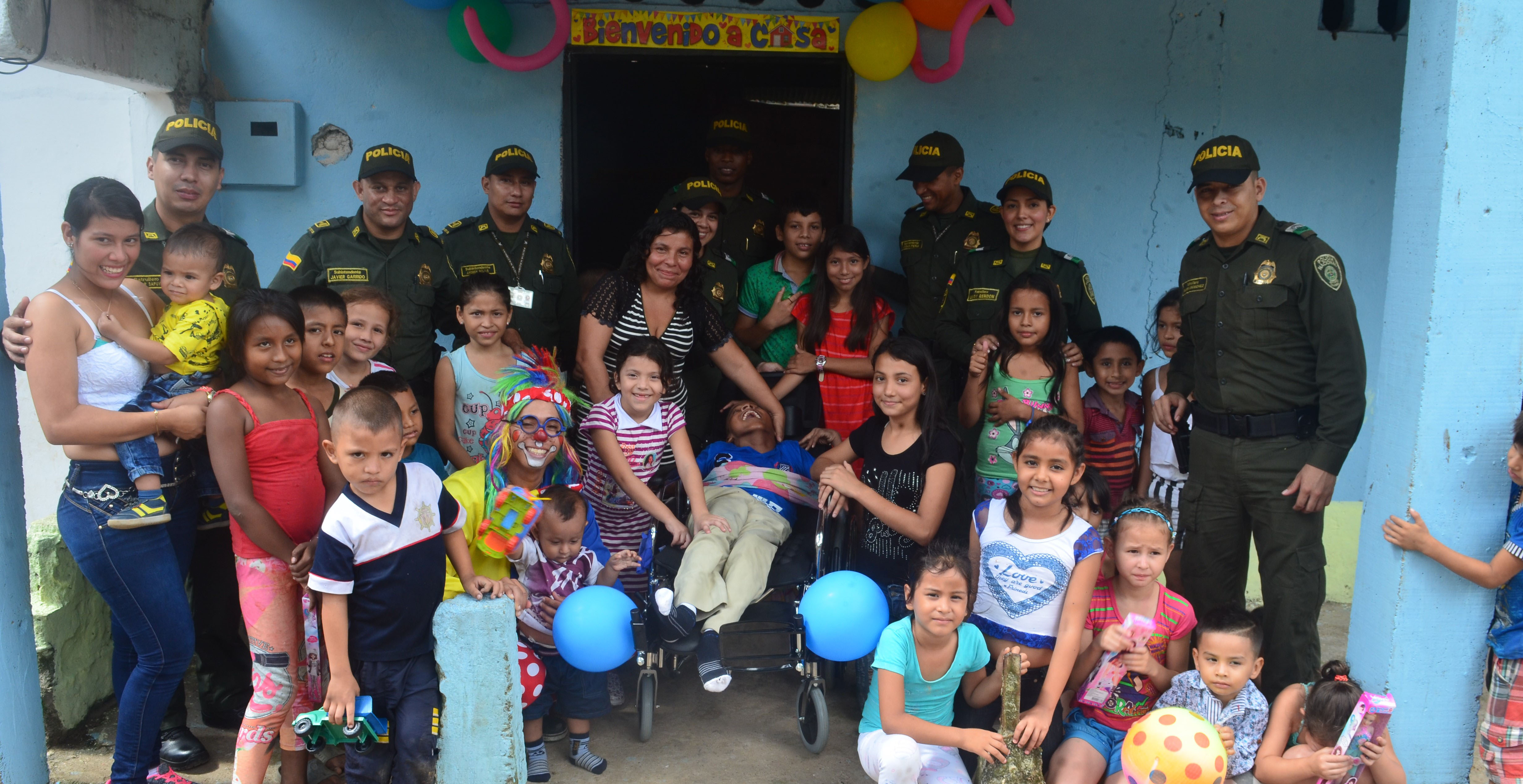 Daniel recibió una silla de ruedas para mejorar sus condiciones de vida y movilidad.