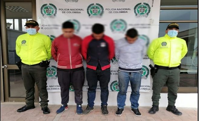 tres_personas_capturadas_desguazadero_de_vehículos_en_cundinamarca