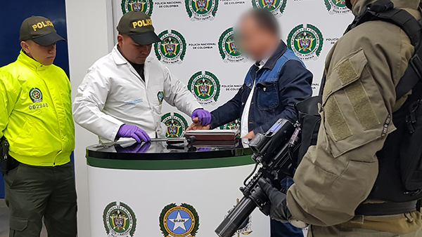 En Bogotá capturamos a “El señor de los gallos”, integrante de “Los puntilleros”