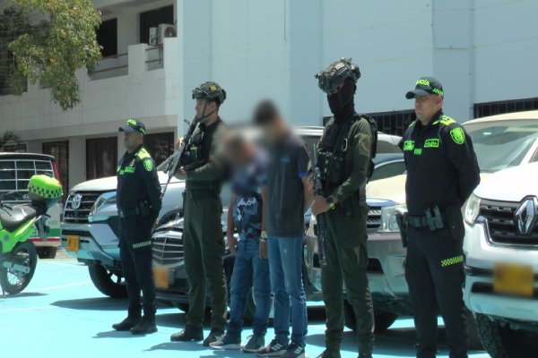 4 funcionarios de la Polic&iacute;a Nacional y 2 personas capturadas por hurto y recuperaci&oacute;n de veh&iacute;culos