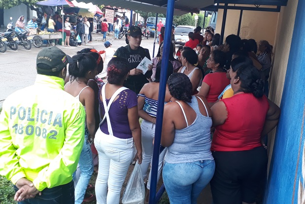 El-GAULA-lleva-recomendaciones-a-los-visitantes-de-los-centros-de-reclusión