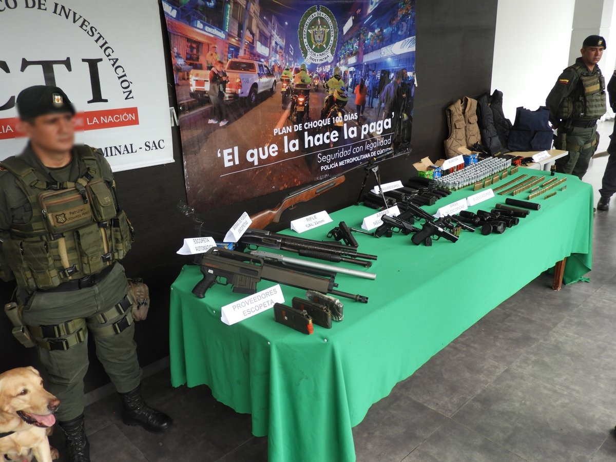 en-el-operativo-fue-incautado-gran-arsenal-de-armamento