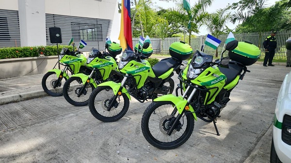 cuatro motos de La Polic&iacute;a Nacional 
