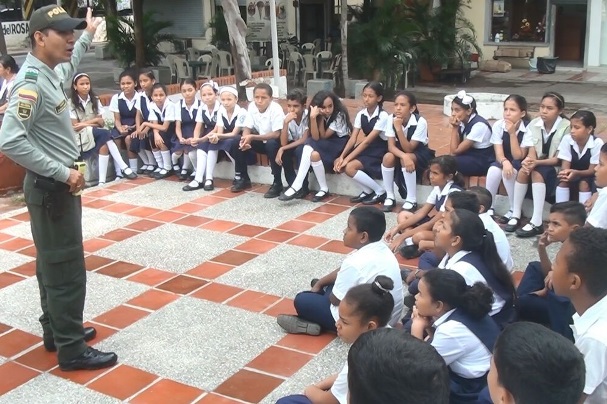 foto-recorrido-cultural-a-estudiantes