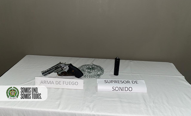 presentación de arma de fogueo hallada