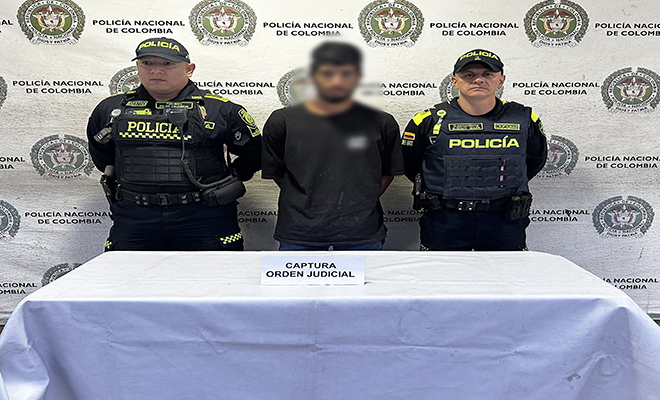 Dos polic&iacute;as y un capturado, integrante del grupo delincuencial Kepha