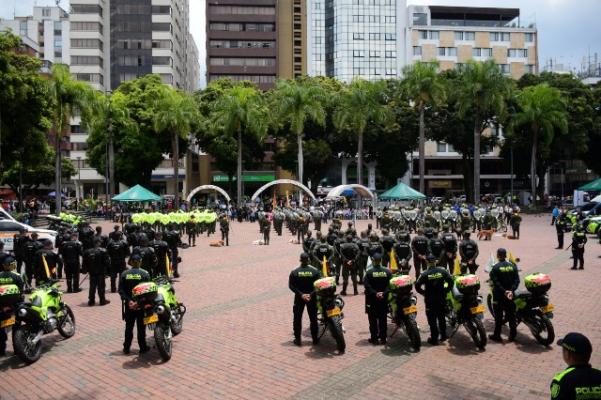 Un componente policial acompaño el lanzamiento del plan integral Semana Santa por la Vida