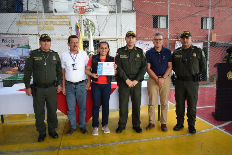  integrantes_de_la_mesa_principal_con_certificado