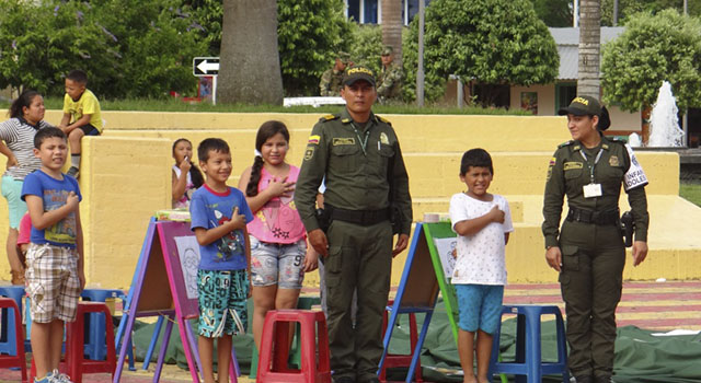 lanzamiento-plan-navidad-policia-meta