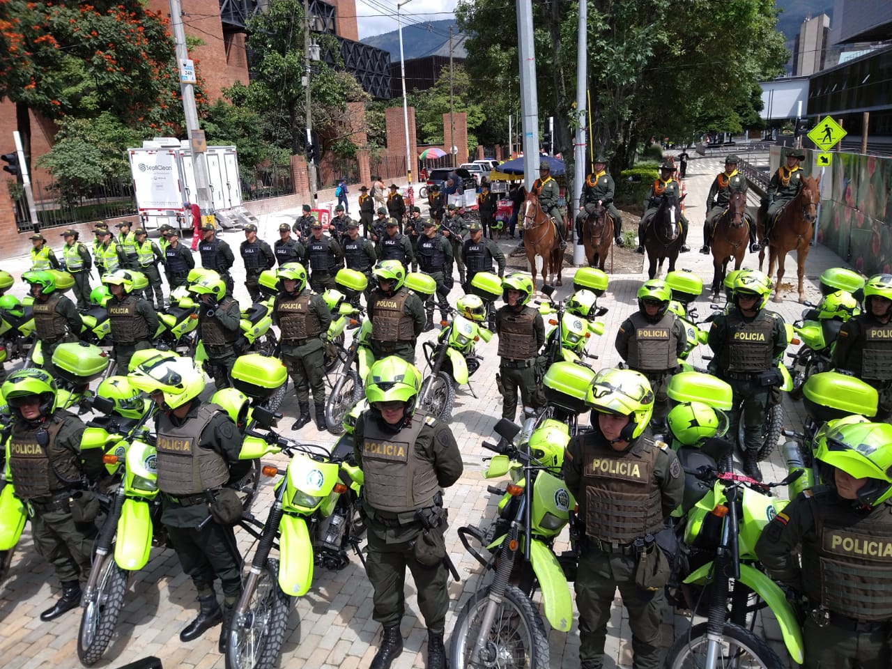 Dispositivo Policía Metropolitana del Valle de Aburra seguridad plan navidad 2019