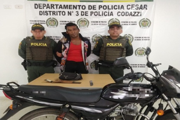 Lo-capturamos-luego-de-intimidar-a-una-persona-con-un-arma-blanca-para-hurtar-su-motocicleta