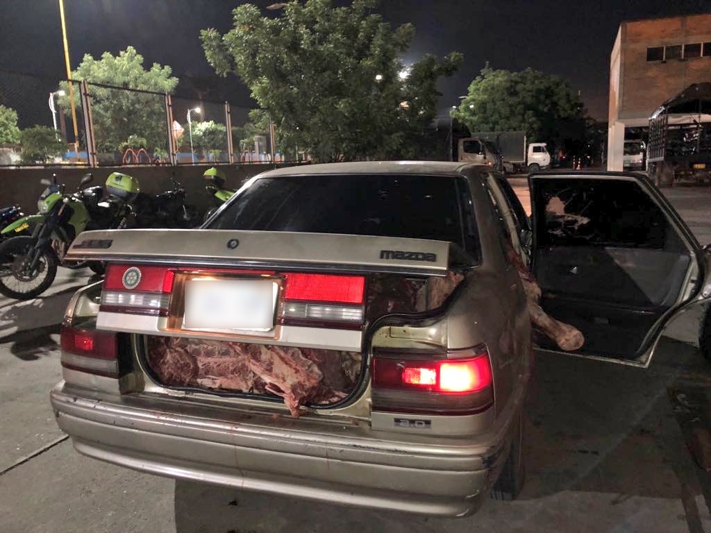 más-de-una-tonelada-de-carne-bovina-en-condiciones-insalubres-y-un-automóvil-fueron-aprehendidos 