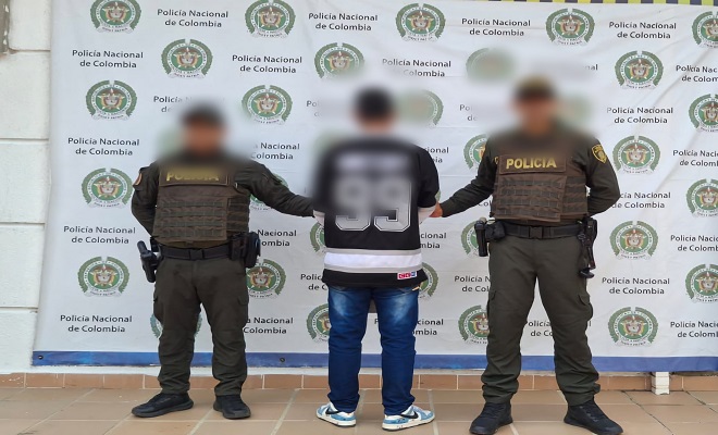 orden judicial por desplazamiento forzado y extorsion