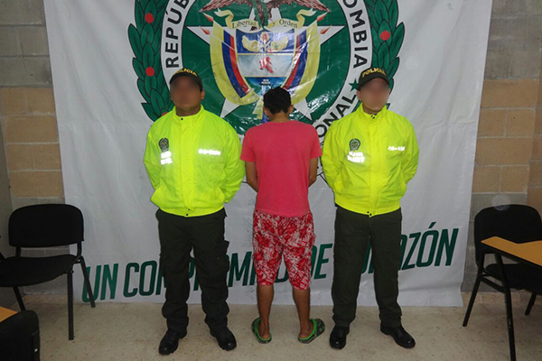 Se le imputan cargos por los delitos de homicidio agravado y por fabricación, tráfico y porte de armas de fuego