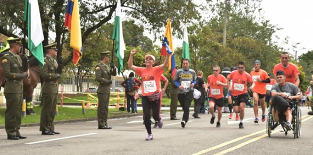 policia-colombia-carrera-10k-2018