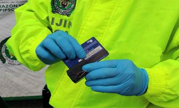 policia-colombia-skimming-clonacion-tarjetas-debito-credito