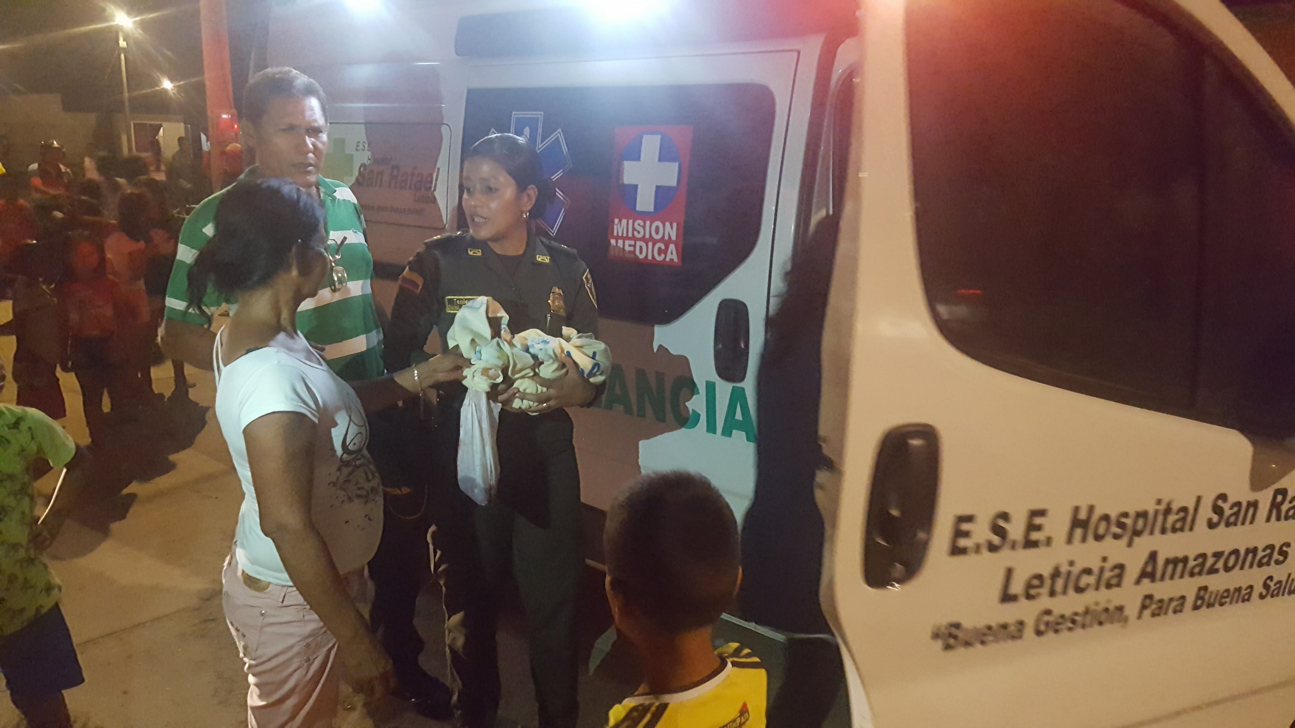 La humilde mujer dio a luz 