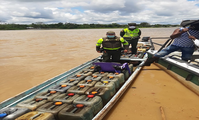 Policía incauta combustible ilegal en Quibdó