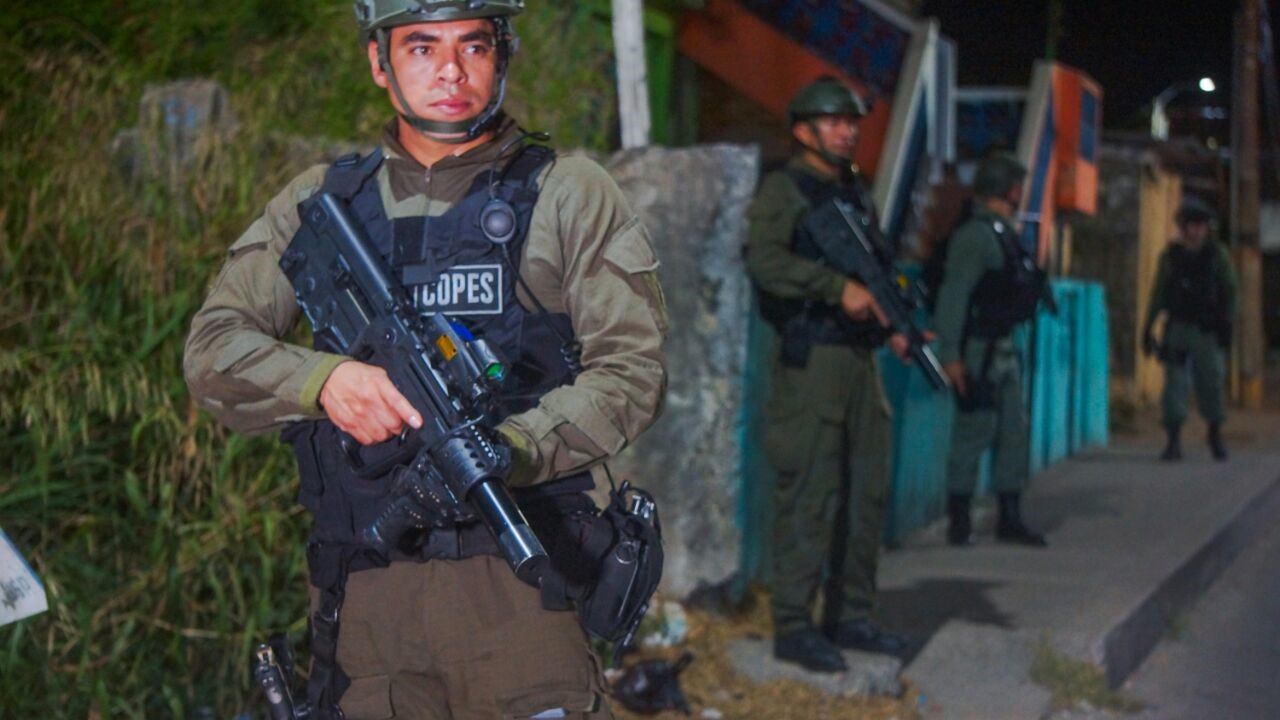 Nos tomamos los barrios de la isla a fin de fortalecer la seguridad en la Semana Mayor