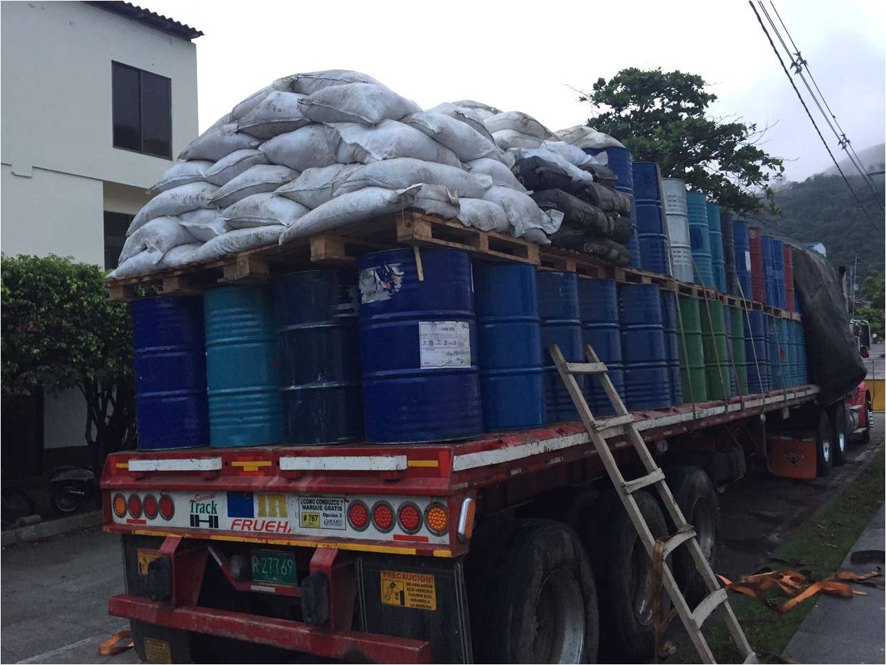 30.923 kilos-insumos-químicos incautados-policia