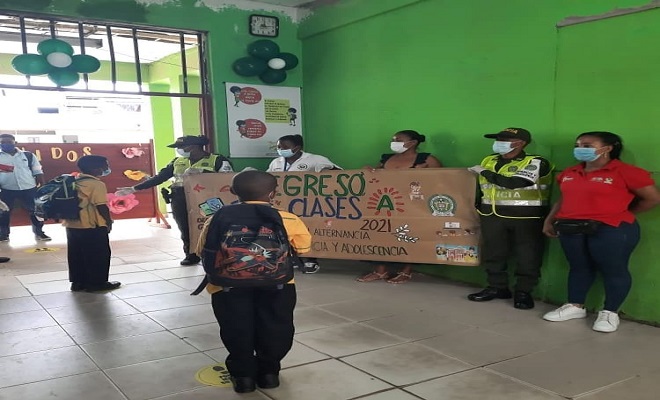 Regreso a clases con la Policía Nacional, en el departamento del Chocó.