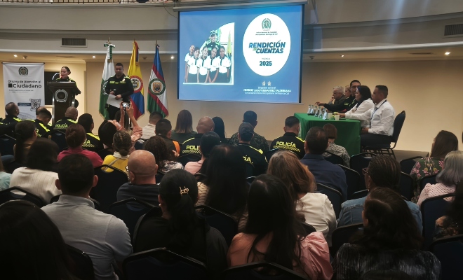 rendición de cuentas en salón Colombia de Dann Carlton 