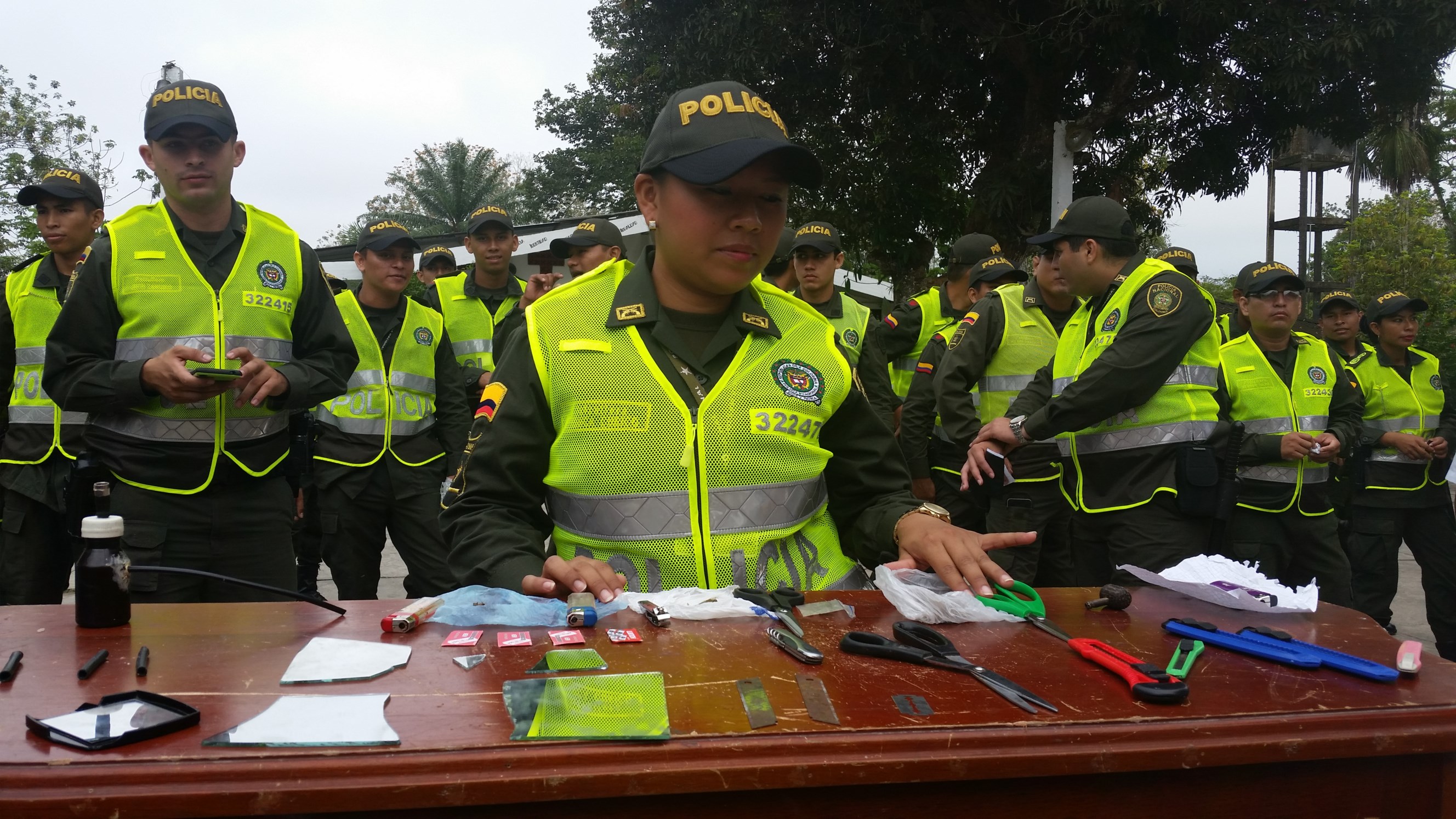  Algunos estupefacientes y armas blancas fueron hallados en poder de los estudiantes   