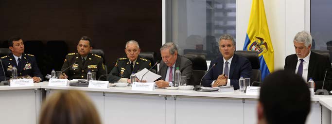 Los-11-tomos-que-marcan-la-ruta-de-la-Policía-Nacional-a-2030