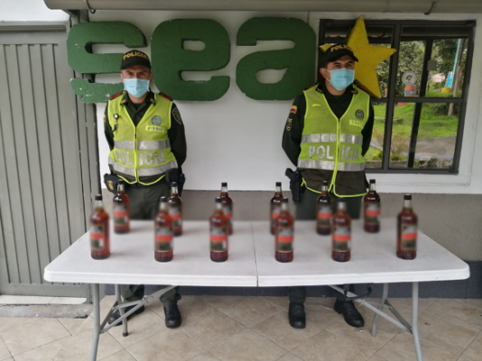en Manizales incautamos 12 botellas de licor de contrabando