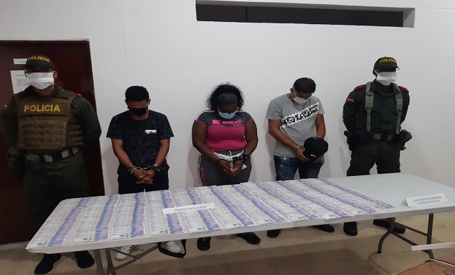 Tres capturados por presunto enriquecimiento ilícito