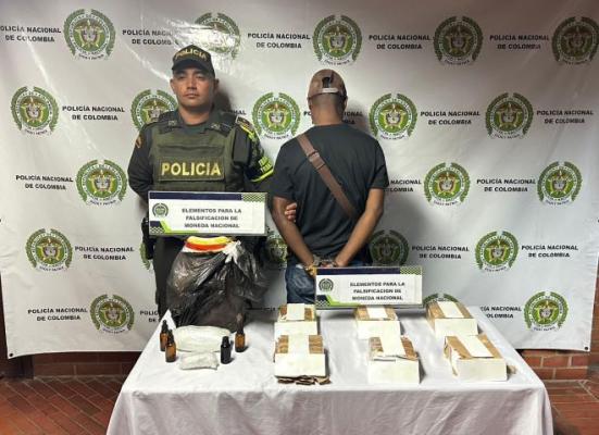 Un policía, un capturado y estupefacientes incautados