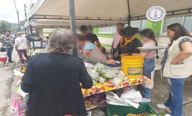 Estrategia de acompañamiento a mercados campesinos