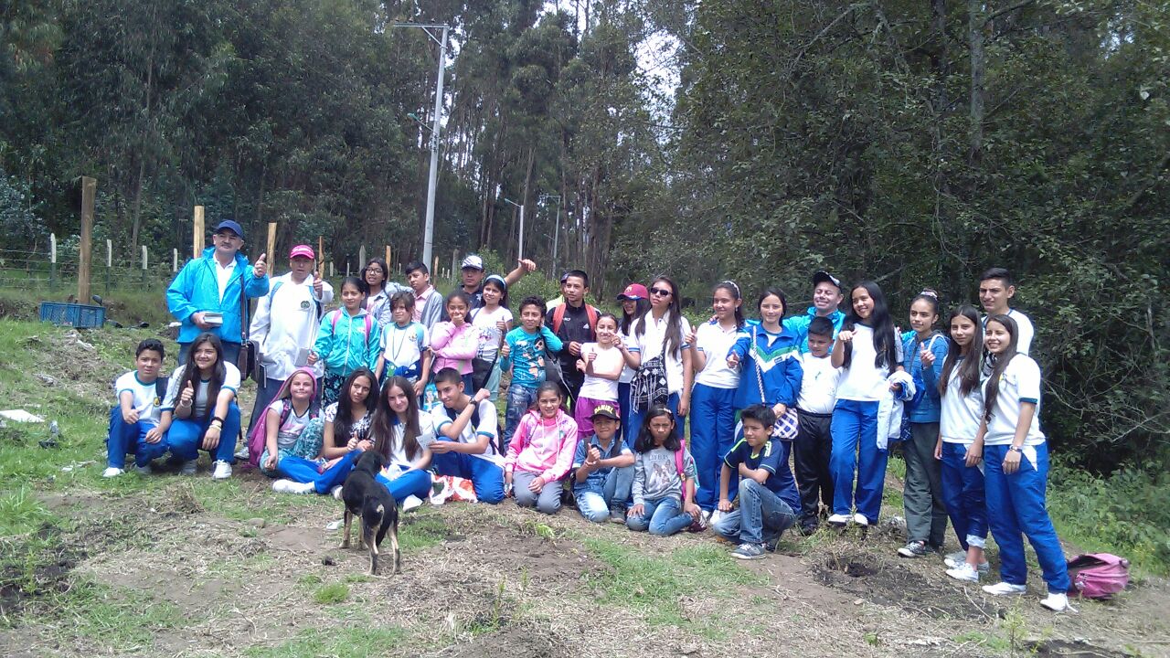 El grupo de niños "Cuida Palos" del Colegio Nuestra Señora de las Lajas