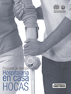 persona ayuda a un discapacitado 